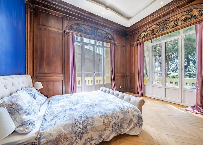 2P Dans Luxueuse Villa