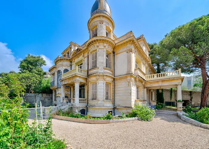 2P Dans Luxueuse Villa